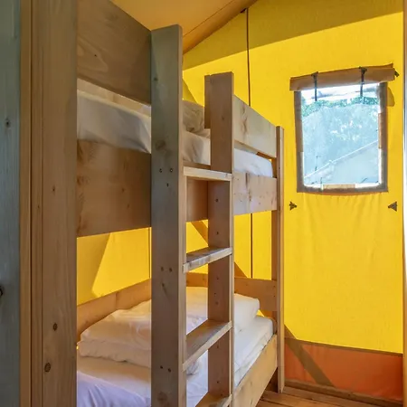 Luxury tent Safari Tent With Bathroom, On A In De Maasduinen
